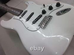 Fender Japan Traditional 60S Stratocaster Type very good sound from japan