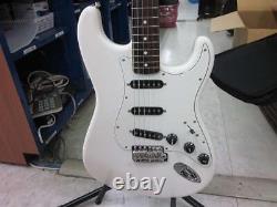 Fender Japan Traditional 60S Stratocaster Type very good sound from japan