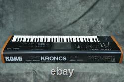 Korg Kronos 2 61 from Japan Great Sound Excellent Condition Keyboards Piano Case