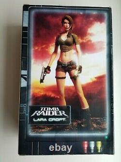 NECA 2007 Tomb Raider LARA CROFT 12 PUSH BUTTON SOUND Figure from JAPAN, Player