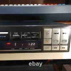 Sony CDP-101 CD player Works Well & Sounds Free Shipping from Japan