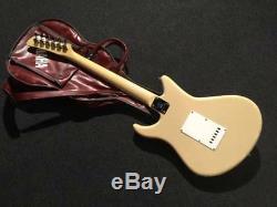 YAMAHA SS-300 Electric Guitar Excellent condition from japan sound